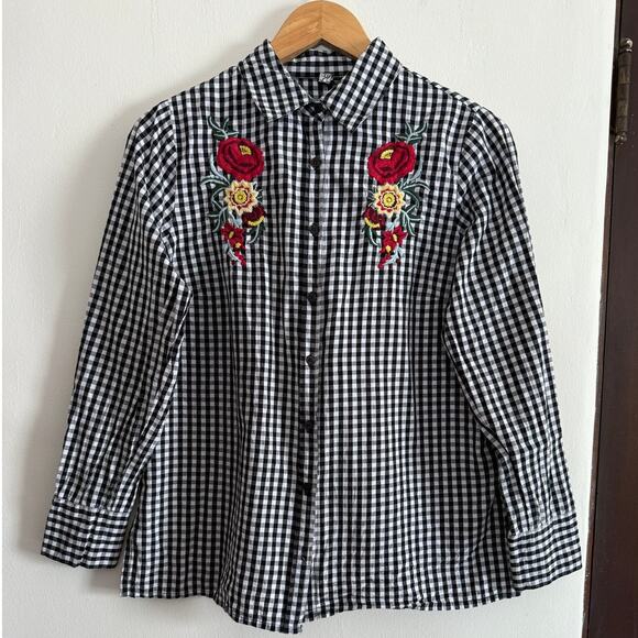 INFLUENCE | Black and White Gingham Floral Embroidered Button Down Shirt | Large - Picture 1 of 4